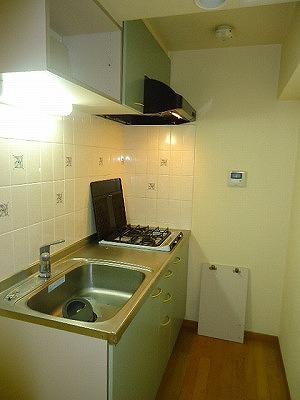 キッチン　※別部屋参考写真