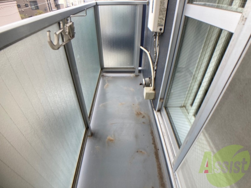 バルコニー　バルコニーです。洗濯物を干したり一息ついたりできますね！