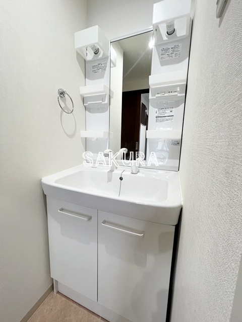 洗面設備　身支度に欠かせない独立洗面台♪