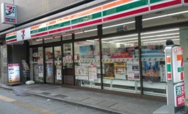 コンビニ　セブンイレブン台東浅草橋3丁目東店（コンビニ）まで328m