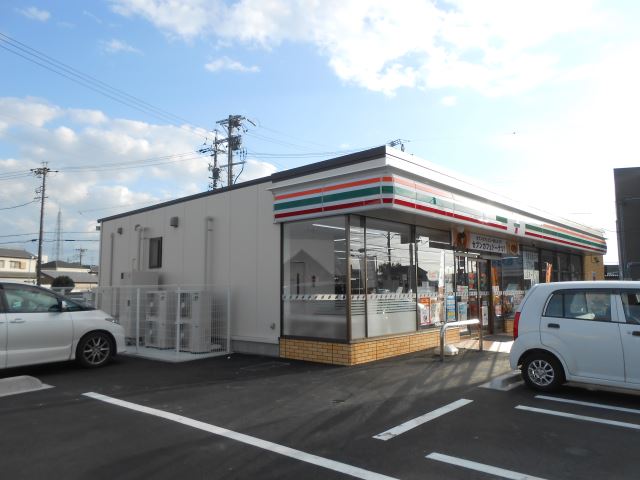 コンビニ　セブンイレブン（コンビニ）まで130m