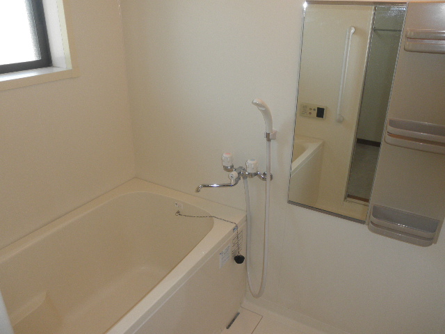バス・シャワールーム　※別部屋写真、現状優先