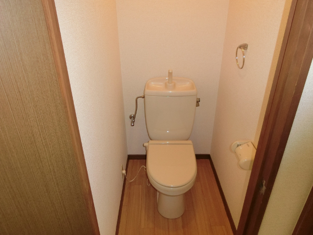 トイレ　同型の部屋の写真を使用しております。