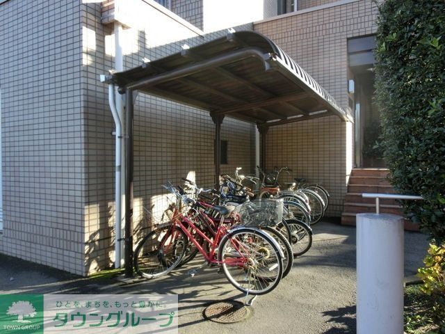 その他共有部分　★屋根付駐輪場スペースです★