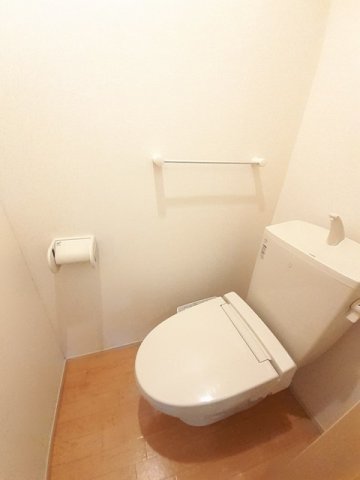 トイレ　ゆったりとした空間のトイレです