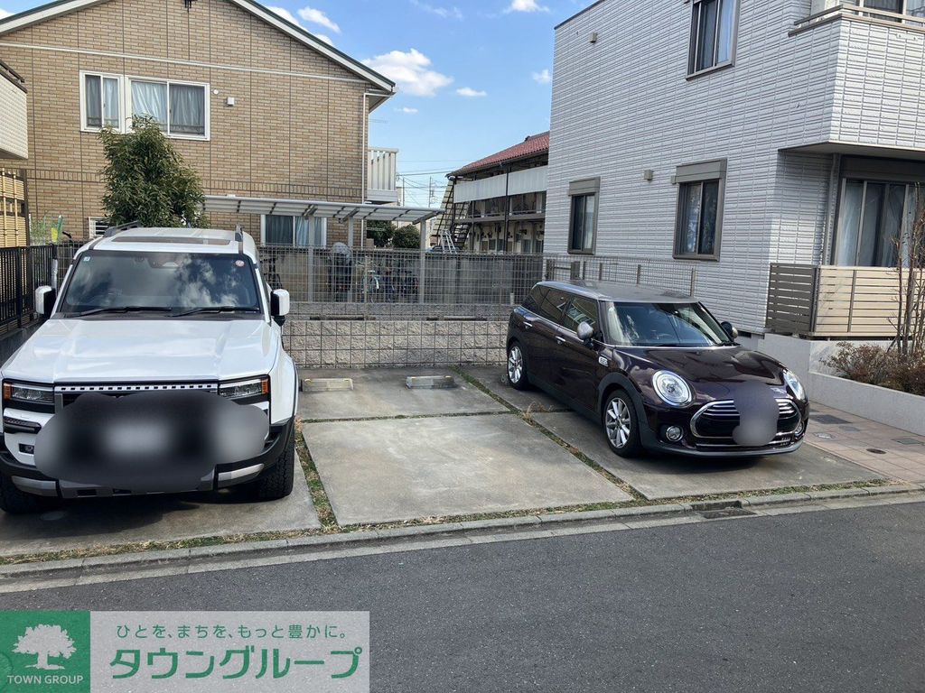 駐車場　駐車場