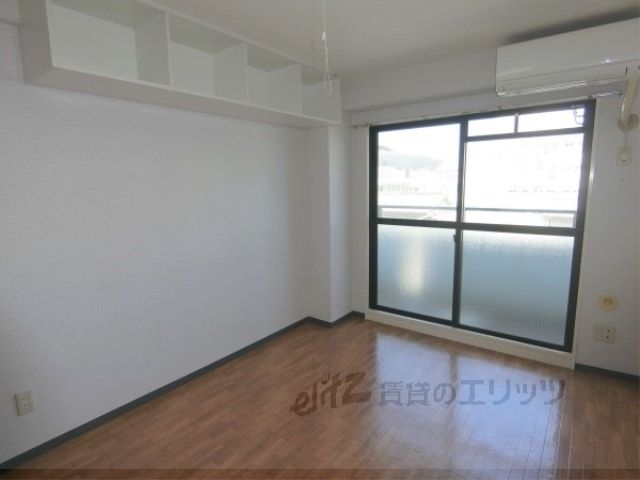 居室・リビング　洋室