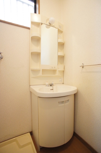 洗面設備　独立洗面台なら落ち着いて身支度ができます☆