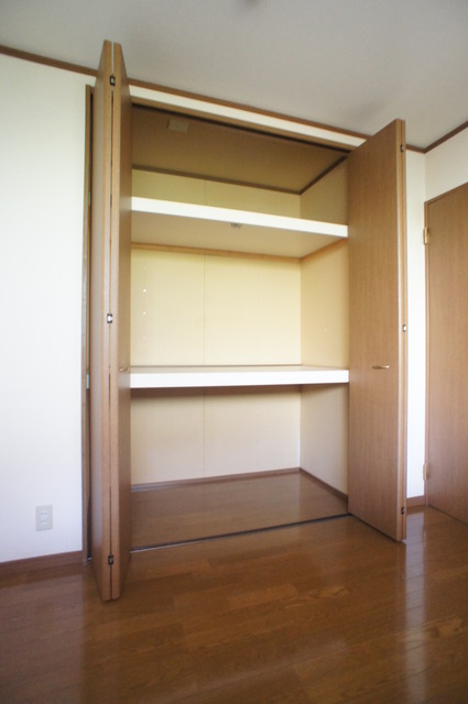 収納　奥行のある収納完備！増えがちな荷物をスッキリ収納できます