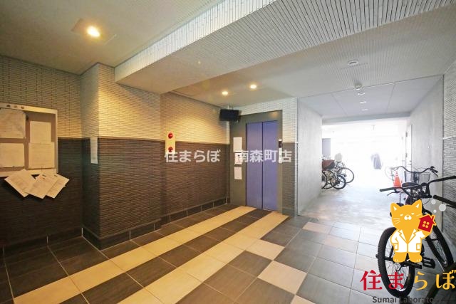 エントランス　「暮らしの設計図は、ここから始まります。」