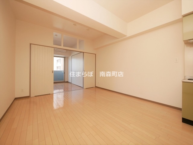 居室・リビング　「“合う暮らし”を、LINEで一緒に描こう。」