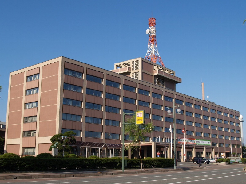 役所　秋田県庁（役所）まで911m