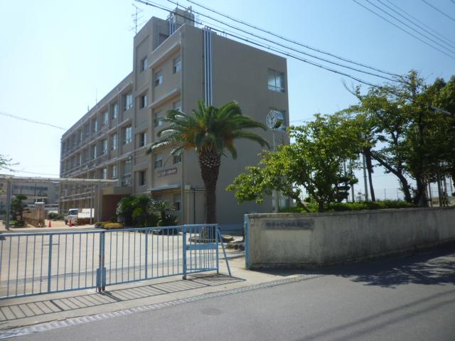 中学校　堺市立泉ケ丘東中学校（中学校）まで783m