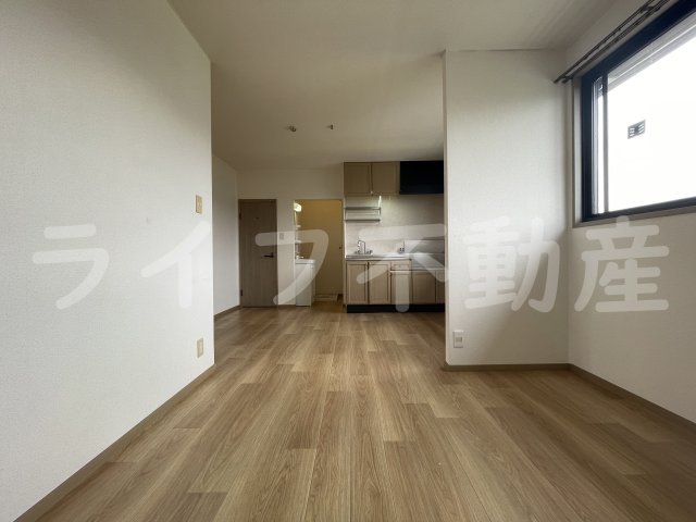 居室・リビング　個人の部屋や寝室として使える洋室です