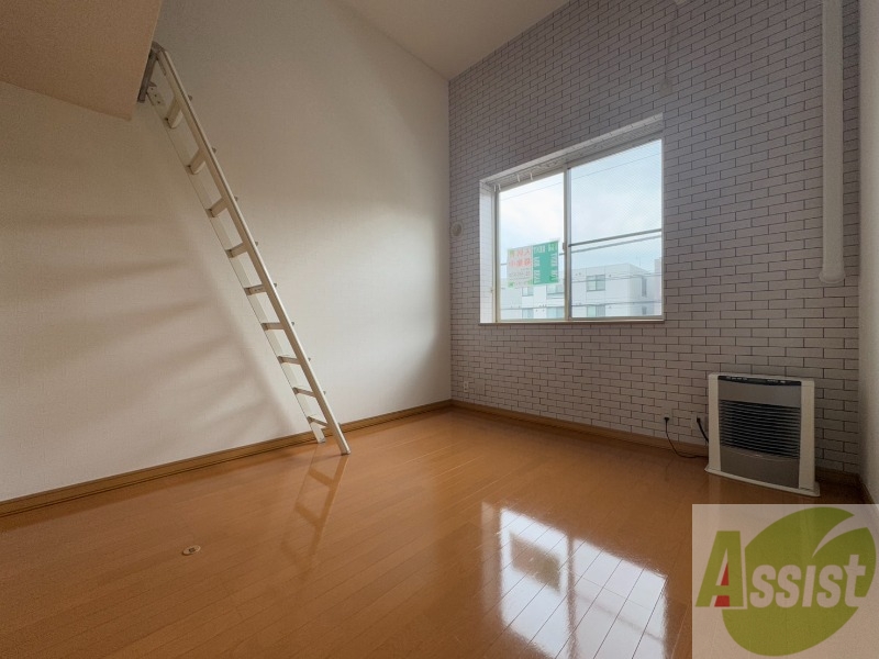 居室・リビング　広々としたリビングですね。使い勝手がよさそうですね！