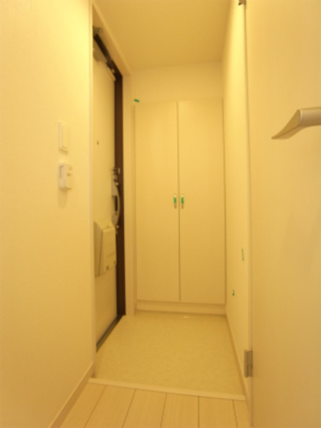 玄関　リブリレーヴ