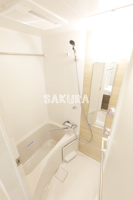 バス・シャワールーム　嬉しい浴室乾燥機付き♪