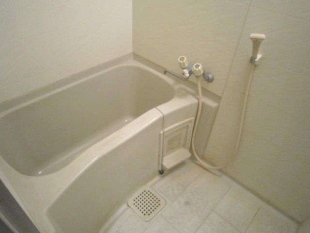 バス・シャワールーム　お風呂です