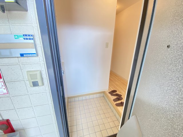 玄関　イメージ写真（別部屋）