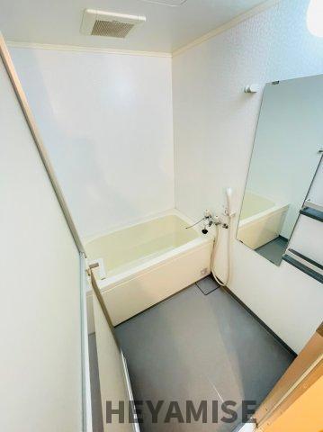 バス・シャワールーム　※同間取りの別の階のお部屋の写真です※