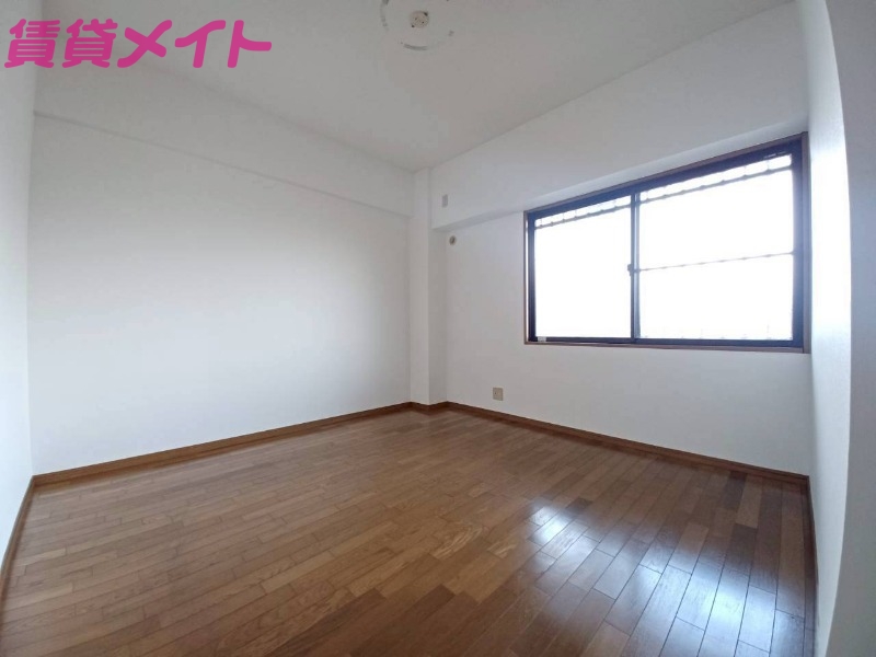 その他部屋・スペース　別部屋参照。現状優先となります。