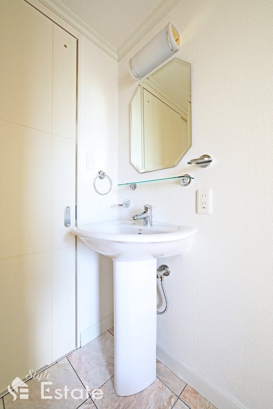 洗面設備　脱衣所　独立洗面台付