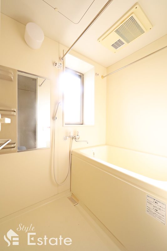 バス・シャワールーム　バスルーム