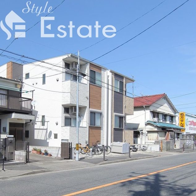 建物外観　デザイナーズ　オートロック付き