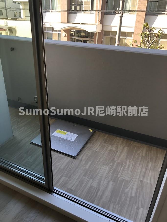 バルコニー　開放的で明るい空間を演出してくれるバルコニーです