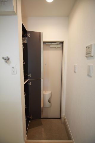 玄関　（別タイプ参考写真）Glanz王子WEST　北区滝野川2