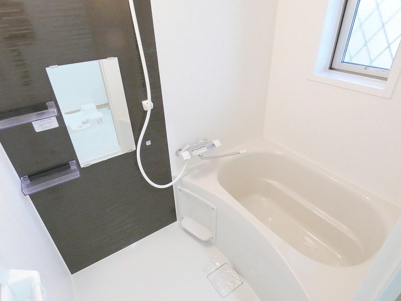 バス・シャワールーム　※別棟の写真です。