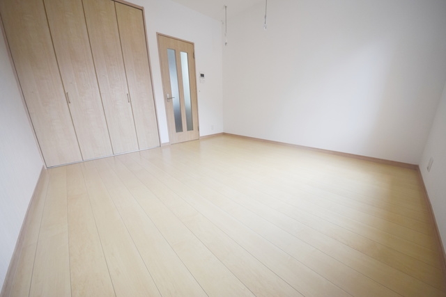 居室・リビング　※別棟の写真です。