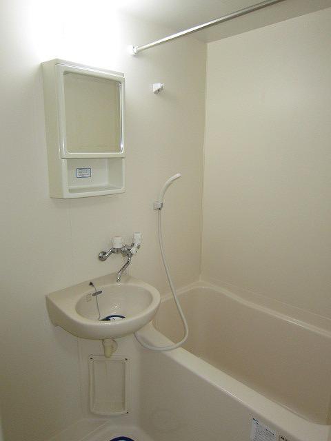 バス・シャワールーム　参考写真（103号室）