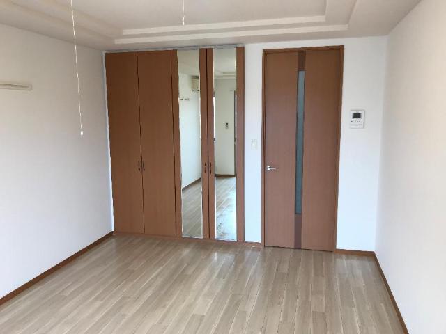 居室・リビング　室内