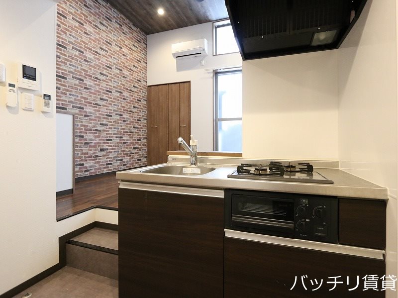 キッチン　※同型タイプ写真のため、現状優先。