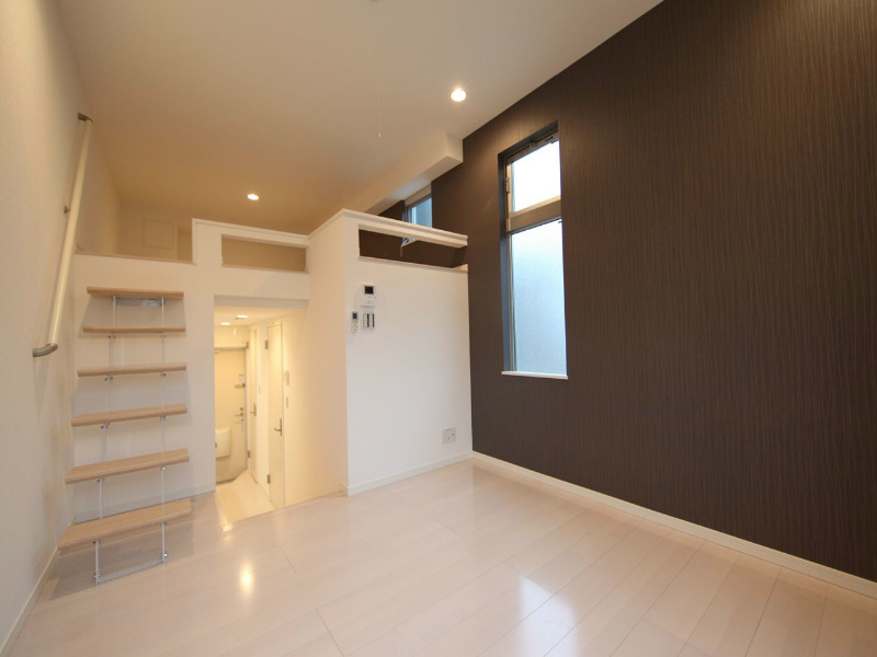 居室・リビング　洋室6.6帖　ロフト6.1帖（収納にも寝室にも使えます）