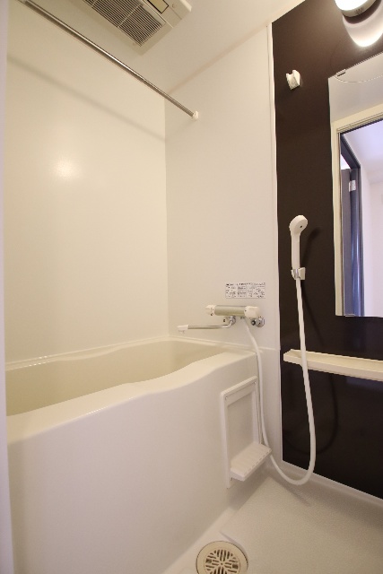 バス・シャワールーム　※別部屋参考写真となります※