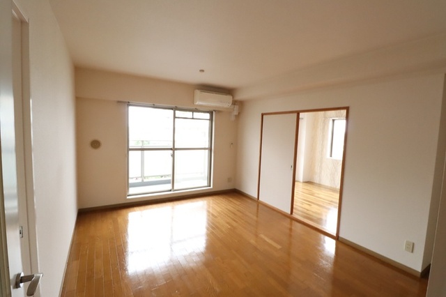 居室・リビング　リビング