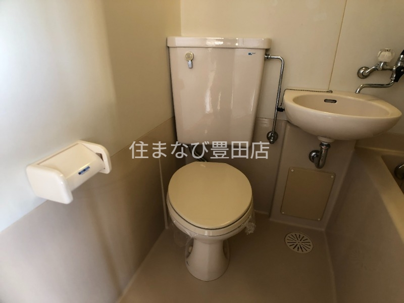 トイレ　同型別部屋写真・反転タイプ