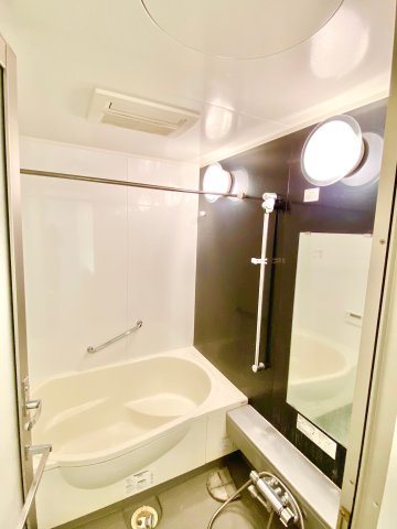 バス・シャワールーム　別部屋参考写真