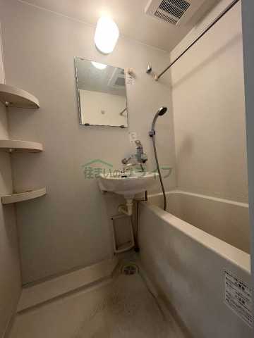 バス・シャワールーム　別室参考画像です