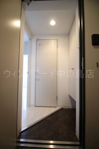 玄関　詳細は、ウィンドワード中の島までご相談下さい。