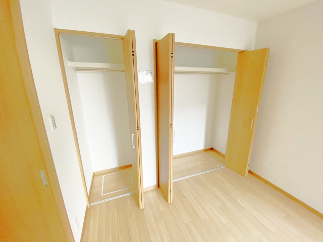 収納　洋室5.6帖　クローゼット