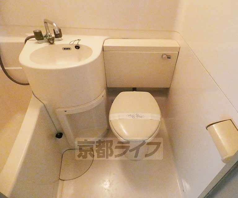 トイレ　清潔感あるトイレ