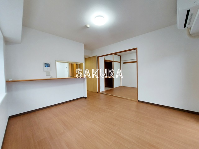 居室・リビング　開放感のあるゆったりとしたお部屋です♪