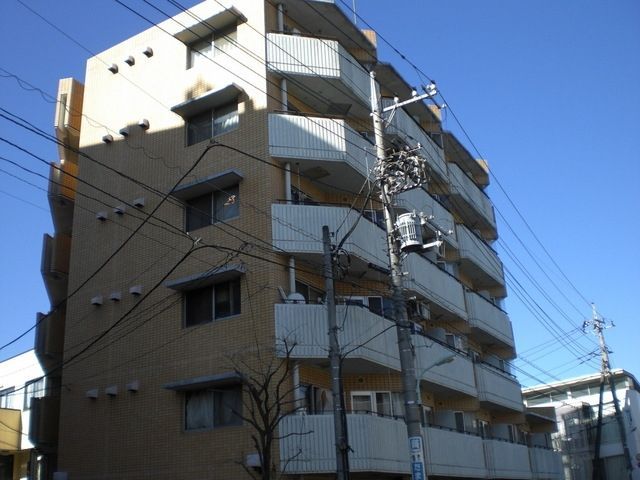 建物外観　タイル張りのオートロック付きマンションです★