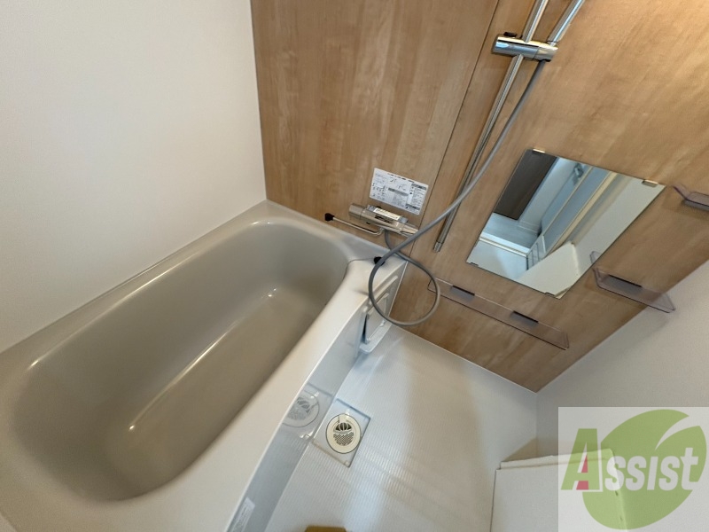 バス・シャワールーム　お風呂になります。一日の疲れを癒してくださいね。