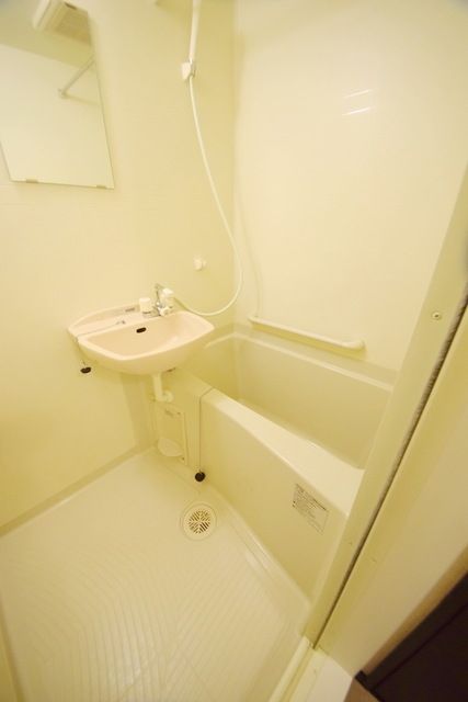 バス・シャワールーム　★お問合せはタウンハウジングまで★