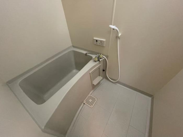 バス・シャワールーム　※102号室の写真です