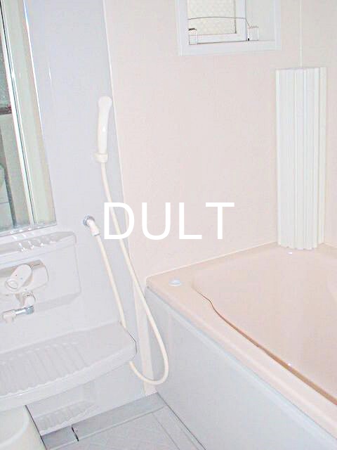 バス・シャワールーム　バスルームです。